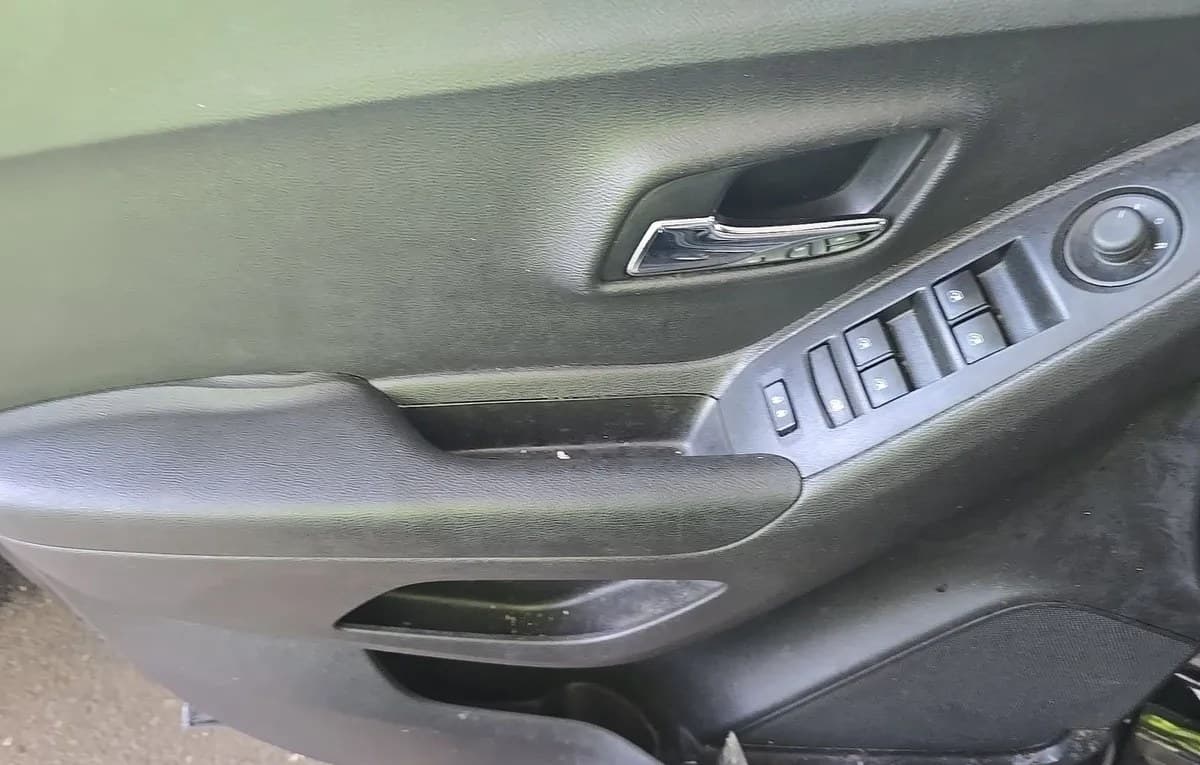 2020 CHEVROLET TRAX LS 5