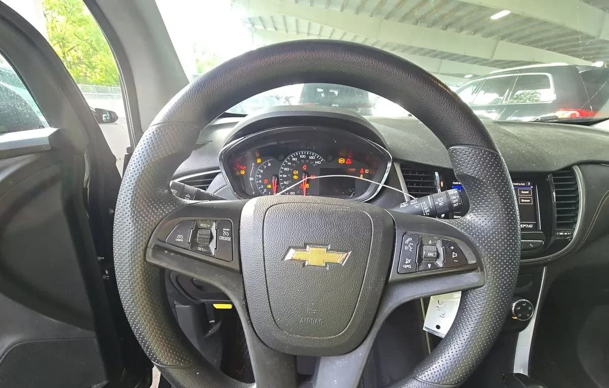 2020 CHEVROLET TRAX LS 6