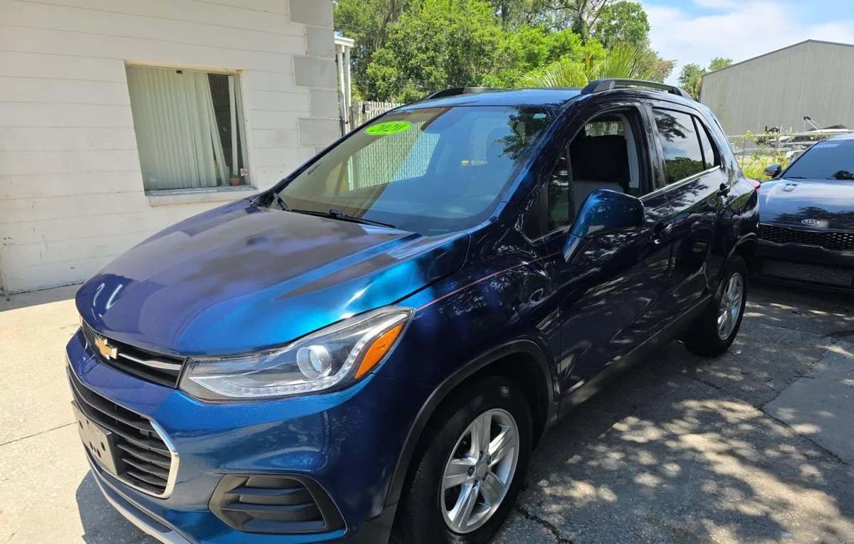 2020 CHEVROLET TRAX LT 2