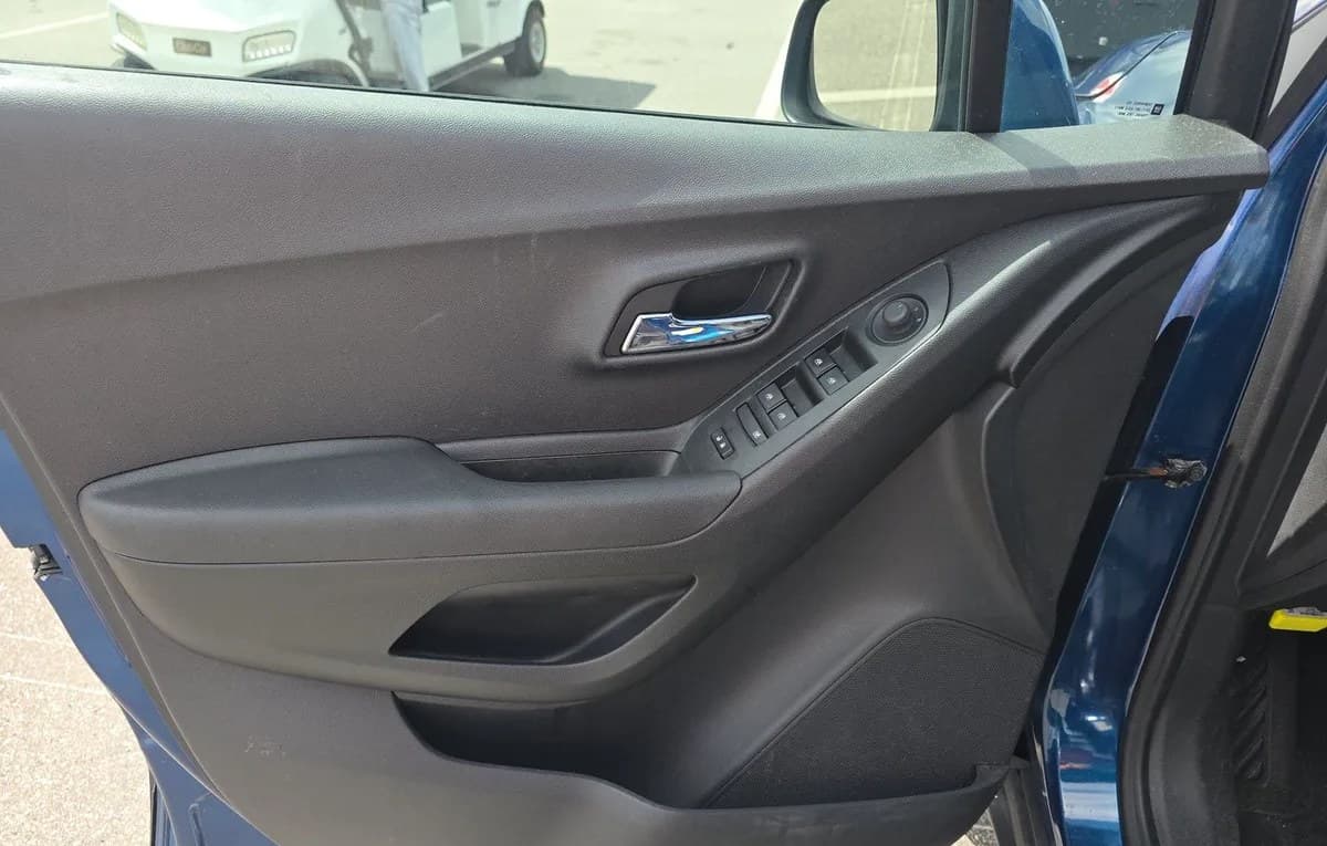 2019 CHEVROLET TRAX LT 6