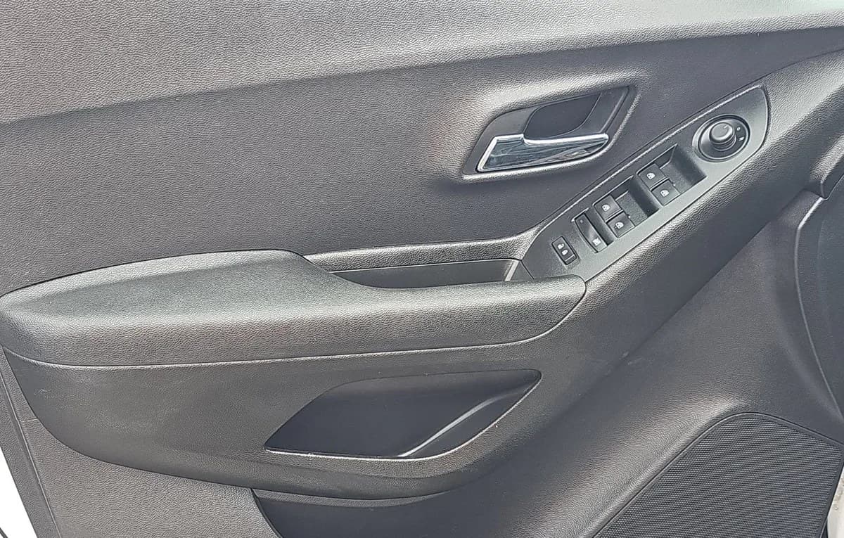 2019 CHEVROLET TRAX LT 6