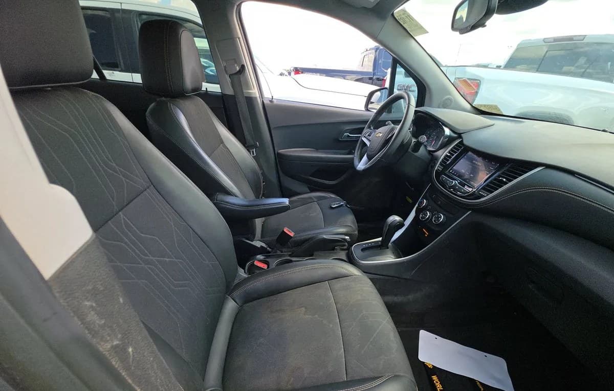 2020 CHEVROLET TRAX LT 5