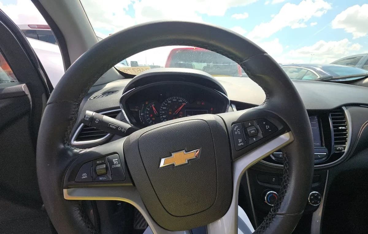 2020 CHEVROLET TRAX LT 7