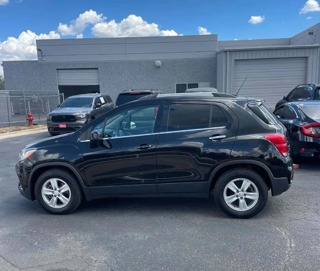 2020 CHEVROLET TRAX LT 4