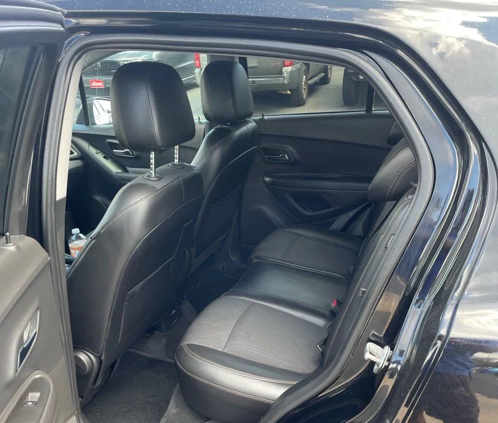 2020 CHEVROLET TRAX LT 5