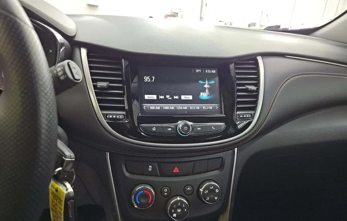 2017 CHEVROLET TRAX LS 7