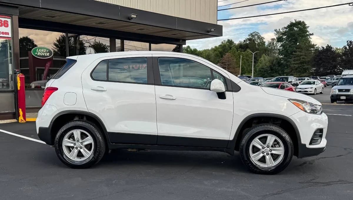 2019 CHEVROLET TRAX LS 4