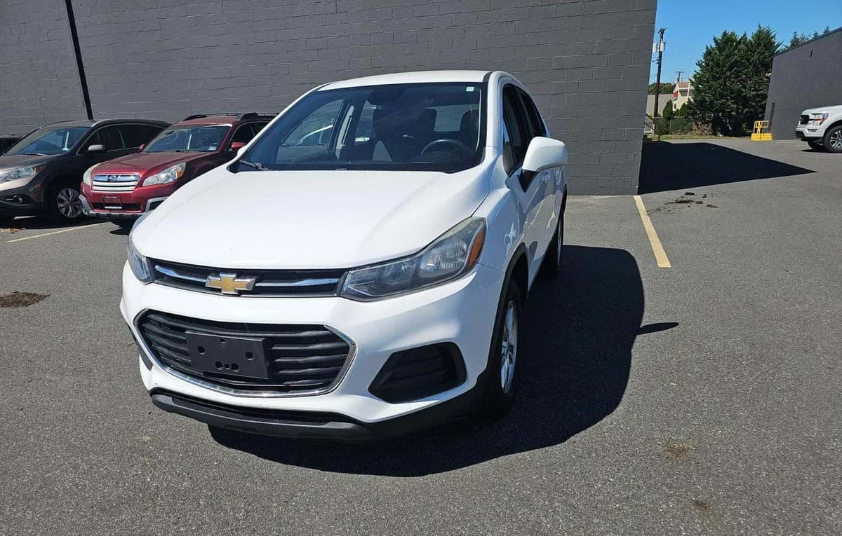 2019 CHEVROLET TRAX LS 2