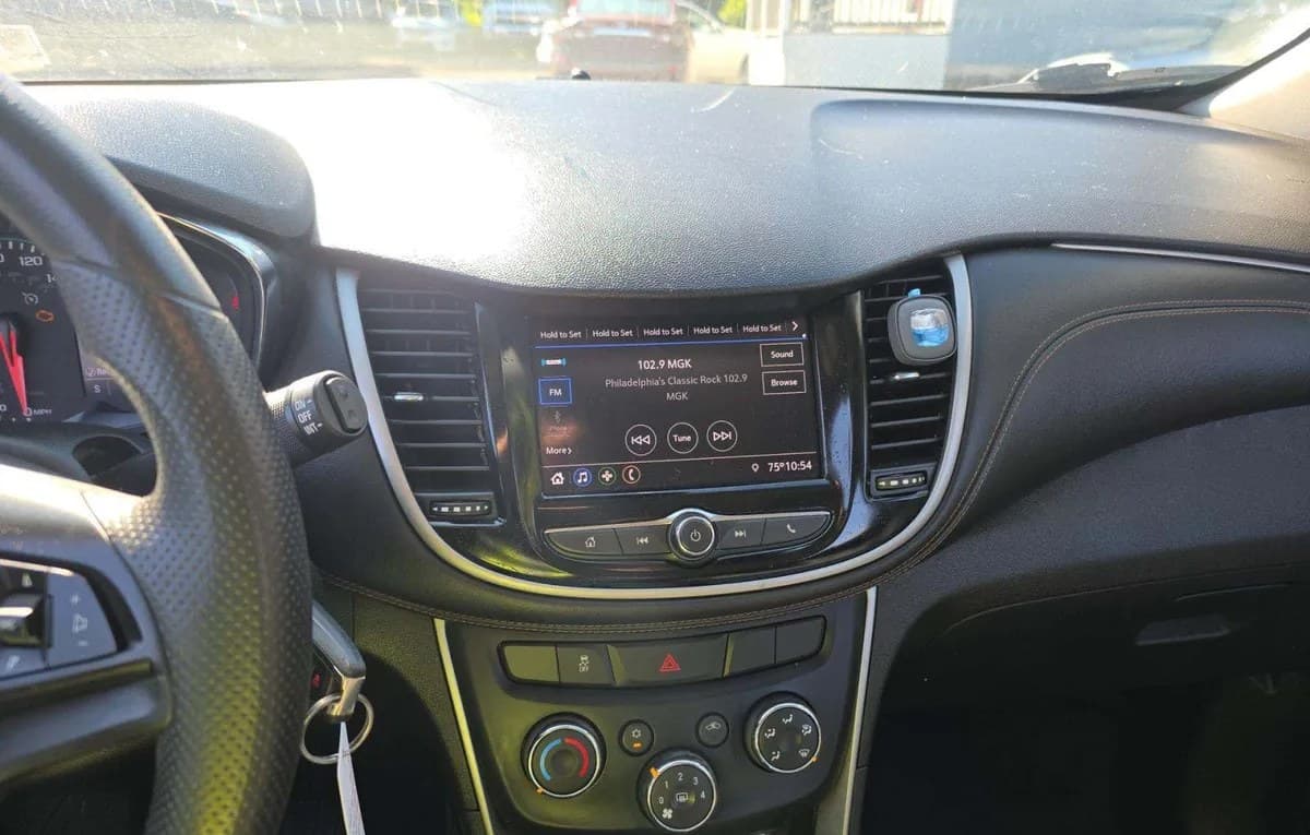 2020 CHEVROLET TRAX LT 1LT 7