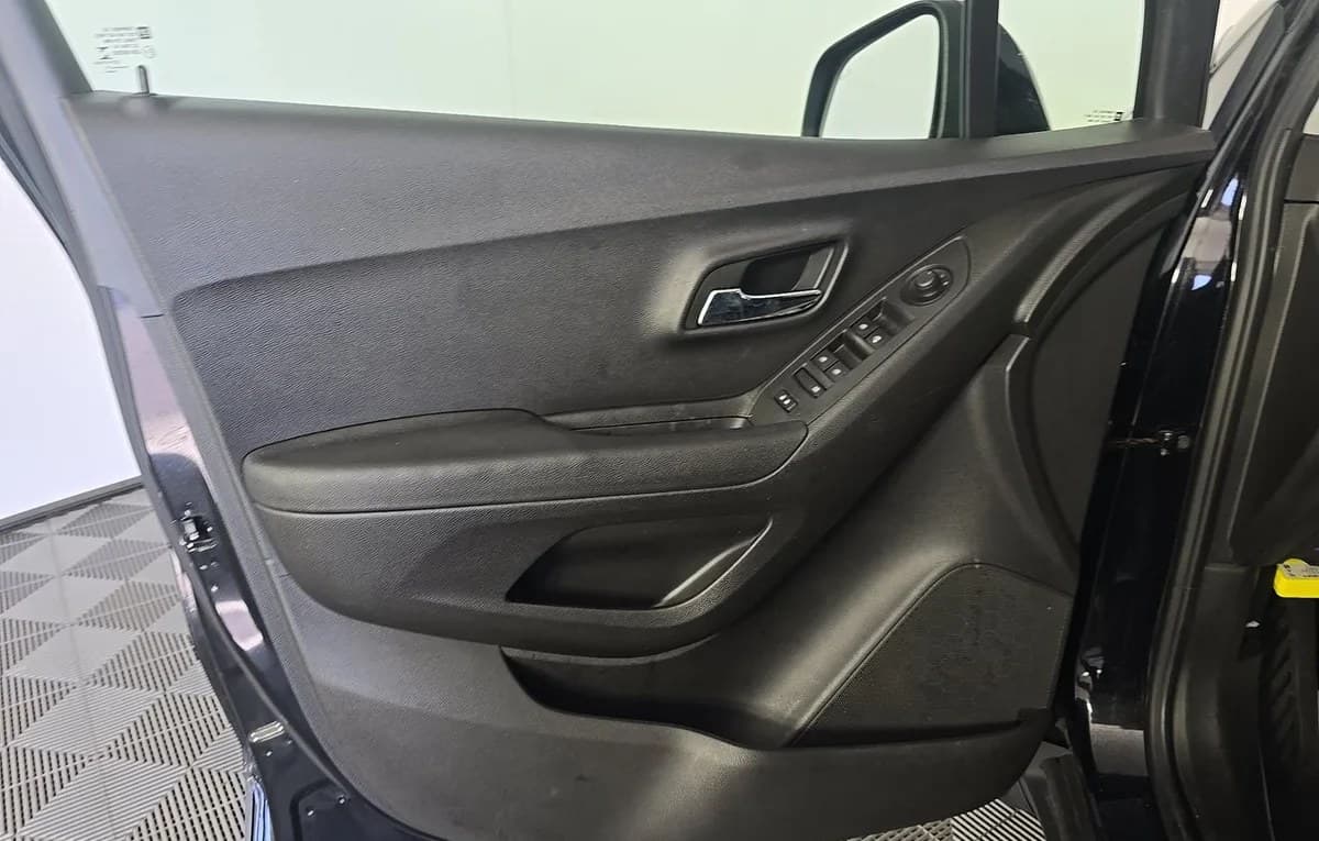 2019 CHEVROLET TRAX LT 6