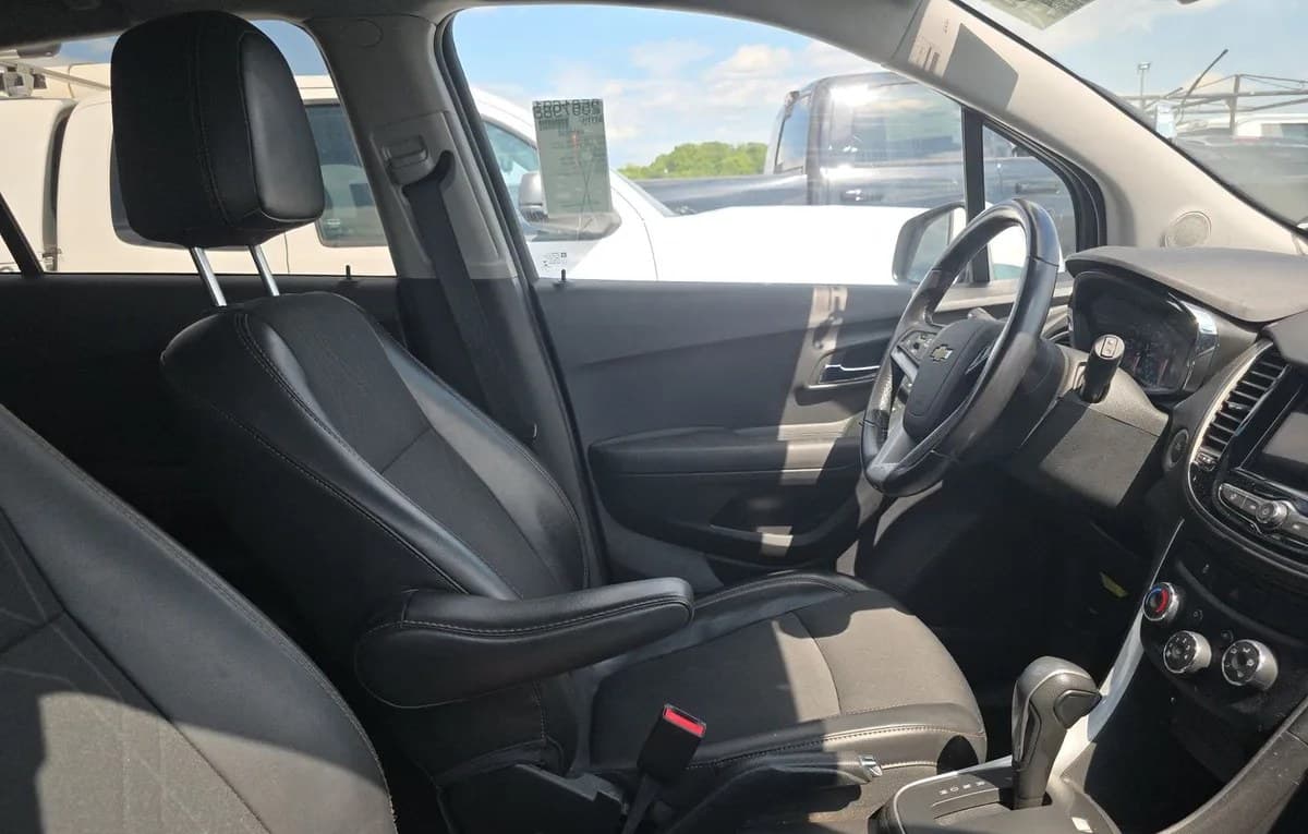 2019 CHEVROLET TRAX LT 4