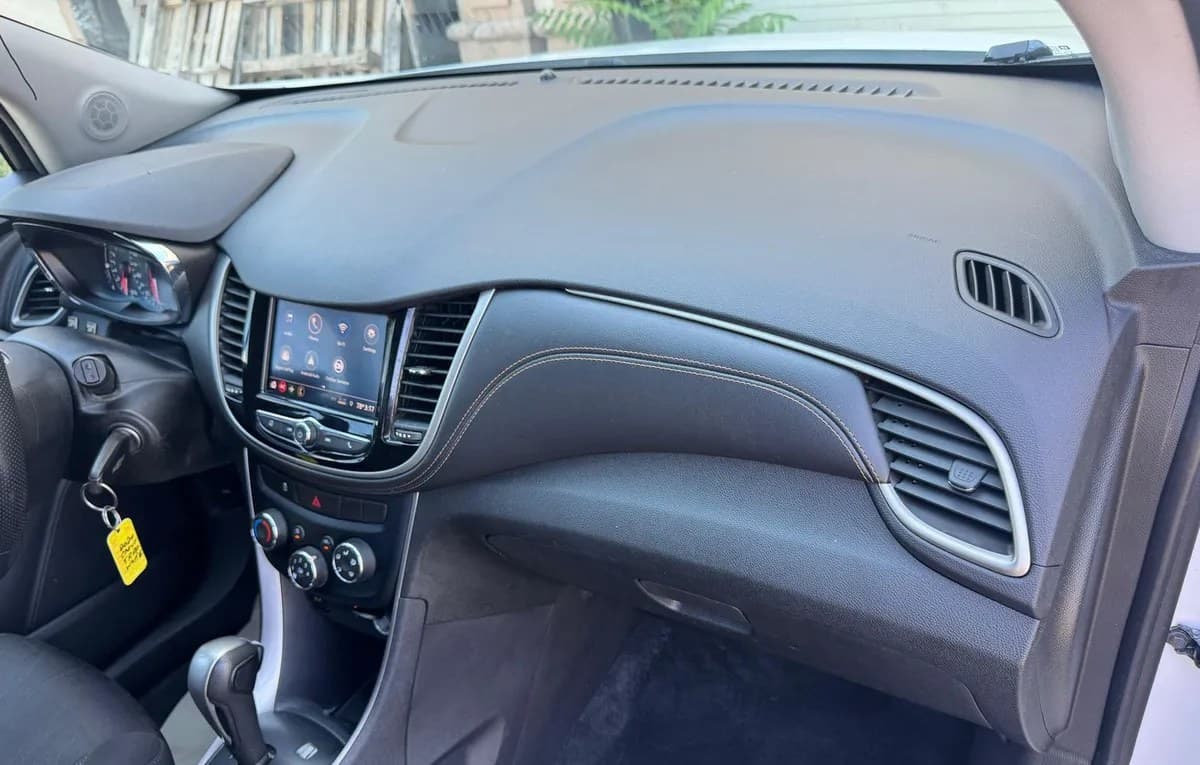 2020 CHEVROLET TRAX LT 5