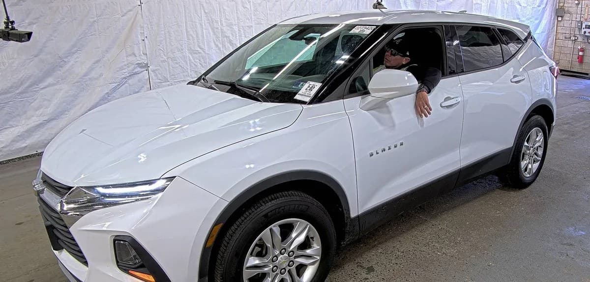 2019 CHEVROLET BLAZER Cloth 2
