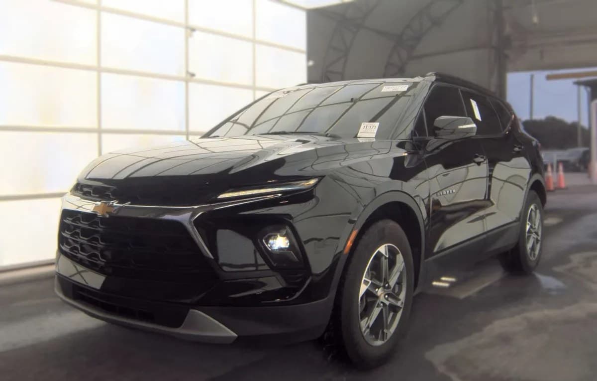 2023 CHEVROLET BLAZER LT 2