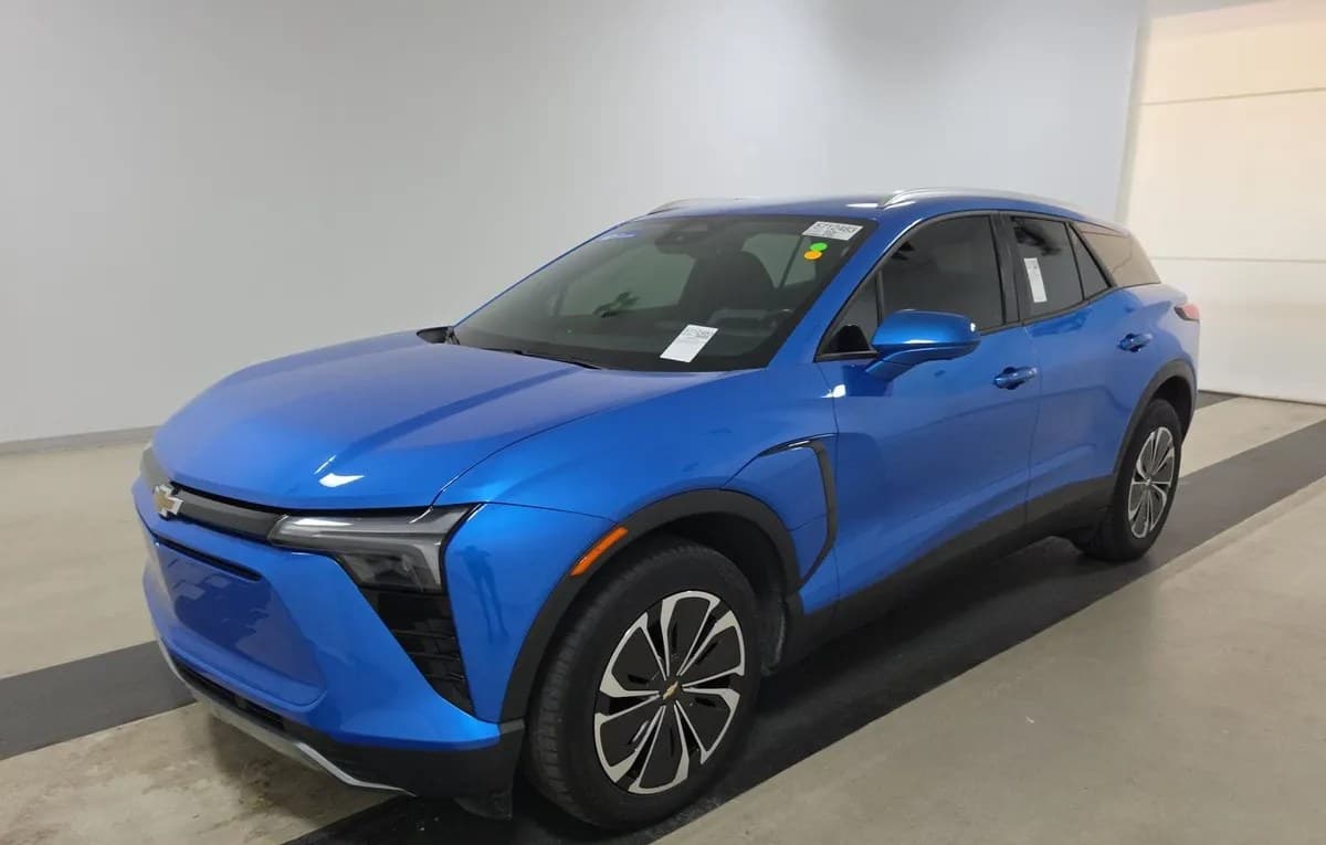 2024 CHEVROLET BLAZER EV LT 2