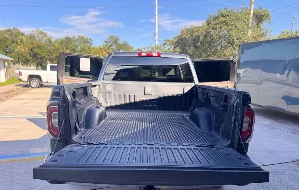 2018 GMC SIERRA 1500 SLT CREW CAB SHORT BED 4SA 6