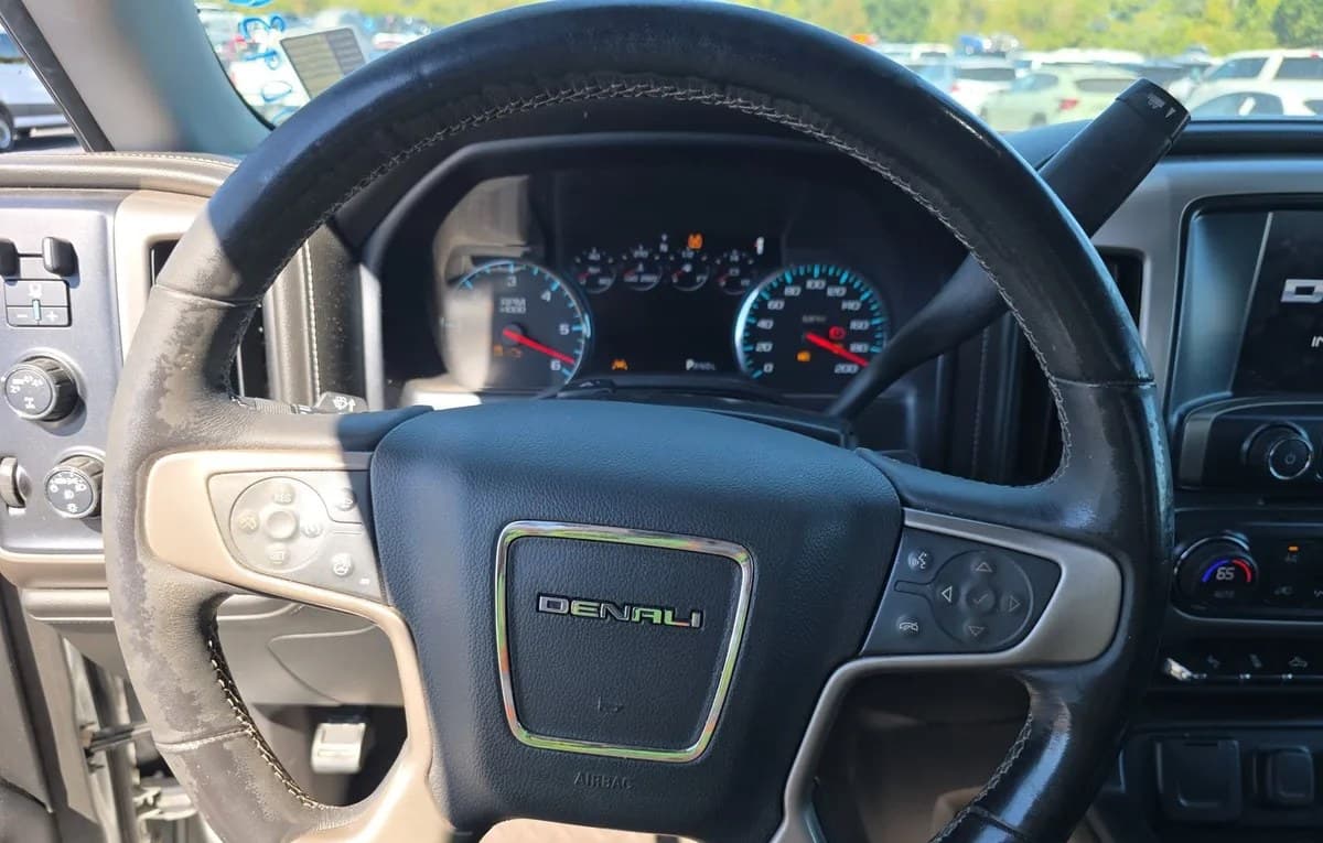 2017 GMC SIERRA 1500 DENALI CREW CAB MEDIUM BED 7