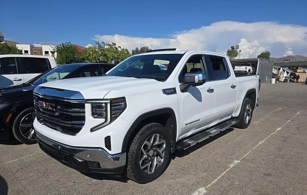 2022 GMC SIERRA 1500 SLT CREW CAB SHORT BED 4SA