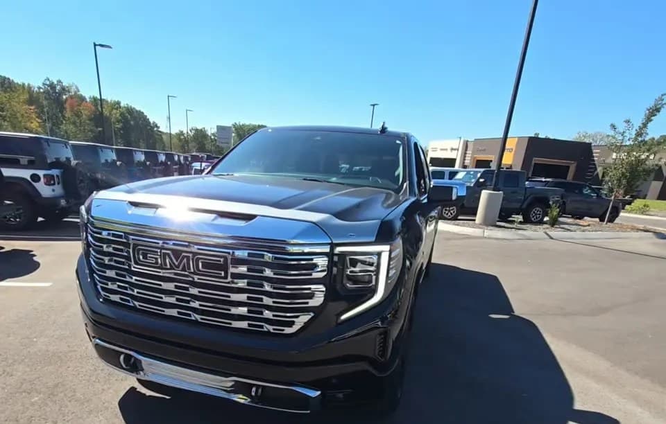2022 GMC SIERRA 1500 DENALI CREW CAB SHORT BED 5SA