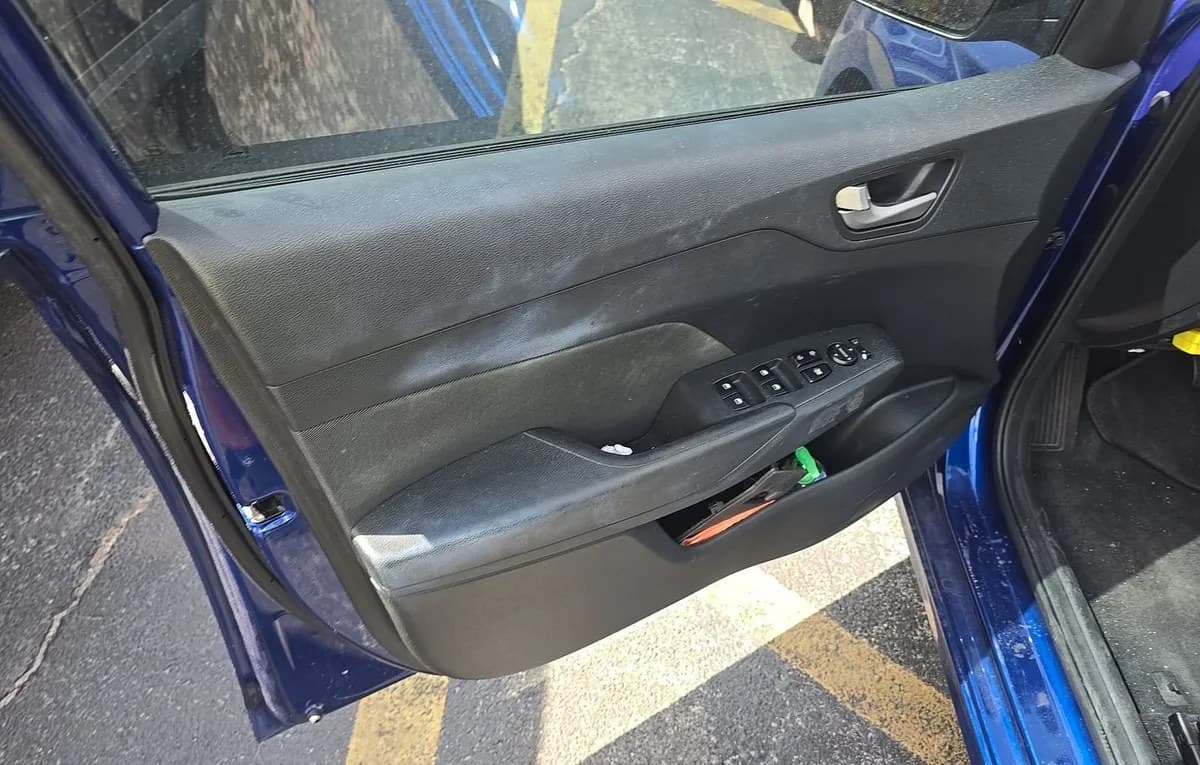 2018 HYUNDAI ACCENT SE 6