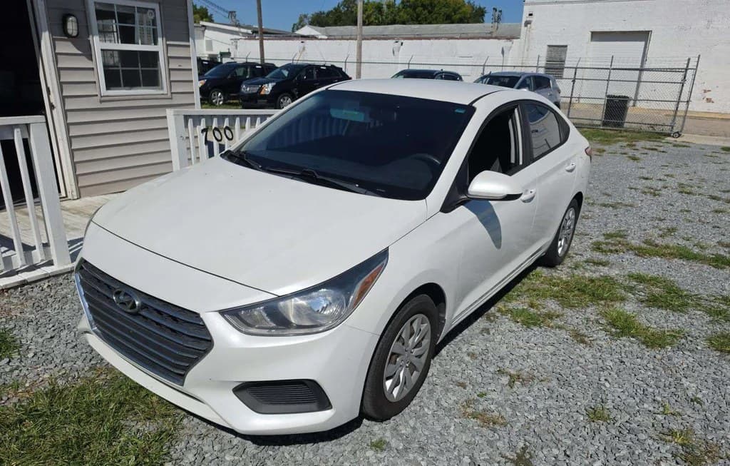 2020 HYUNDAI ACCENT SE 1