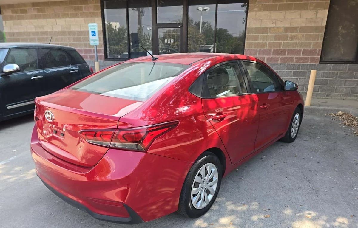 2020 HYUNDAI ACCENT SE 3