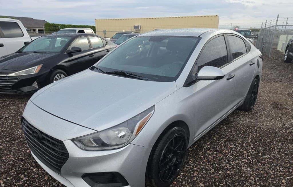 2020 HYUNDAI ACCENT SE 1