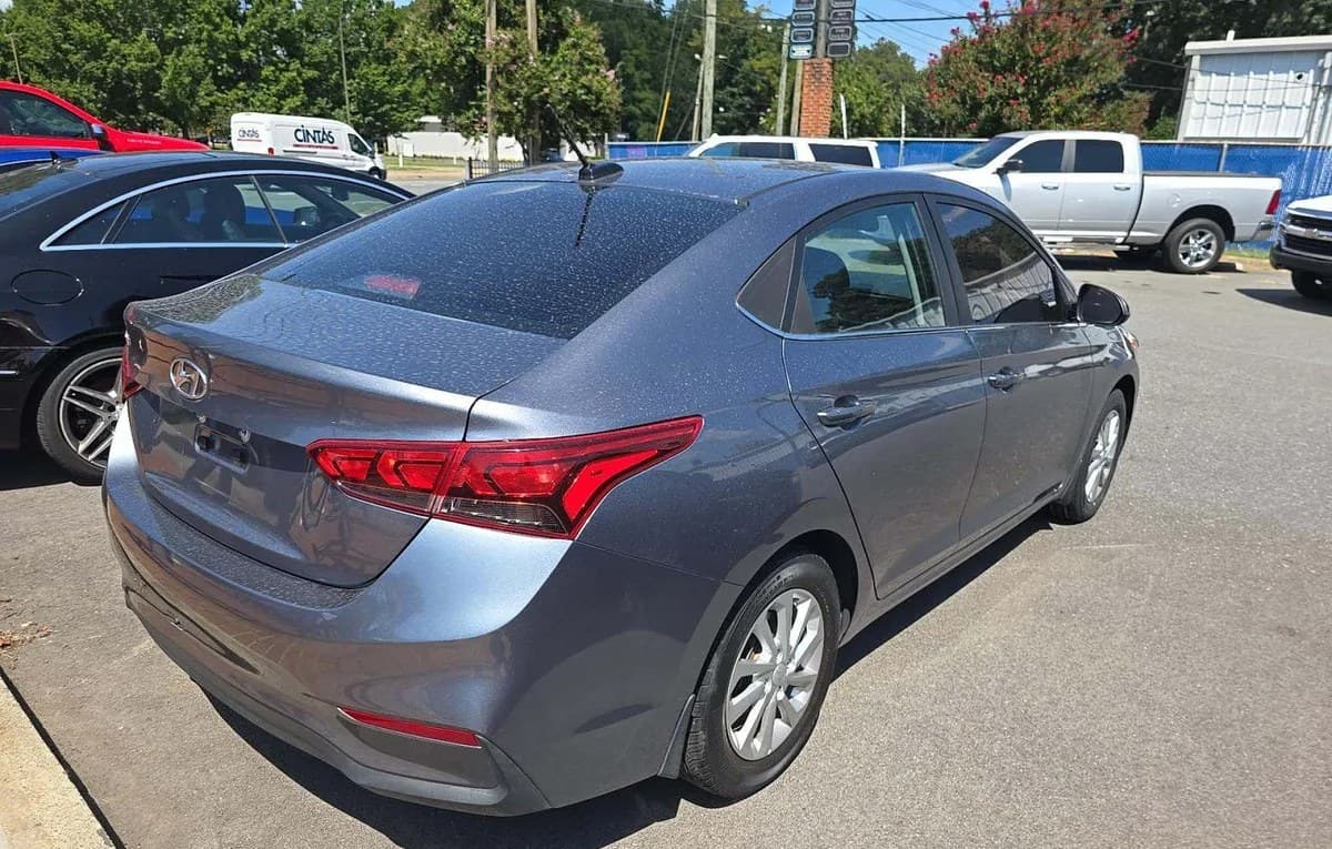 2020 HYUNDAI ACCENT SEL 4