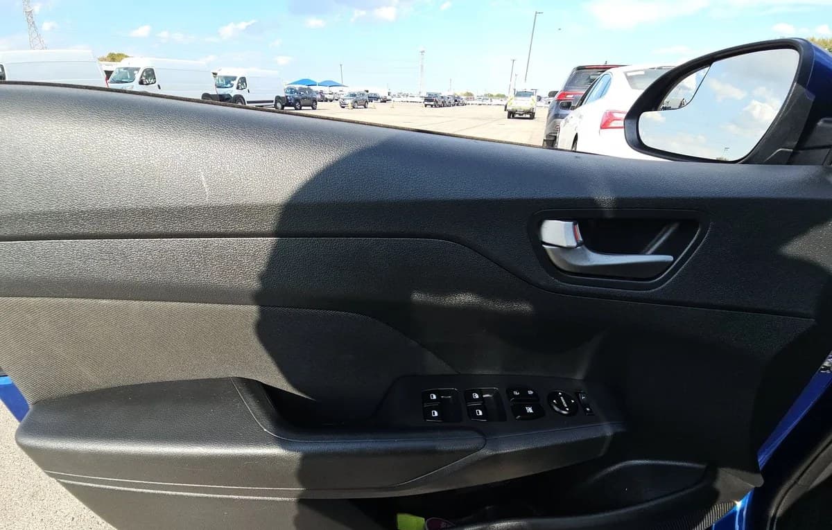 2021 HYUNDAI ACCENT SEL 6