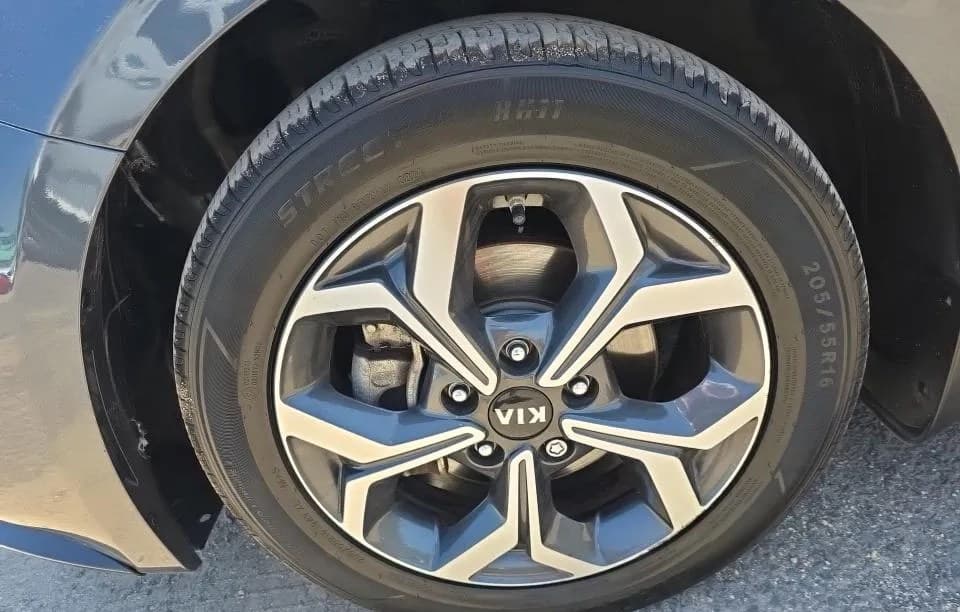 2020 KIA FORTE LXS 5