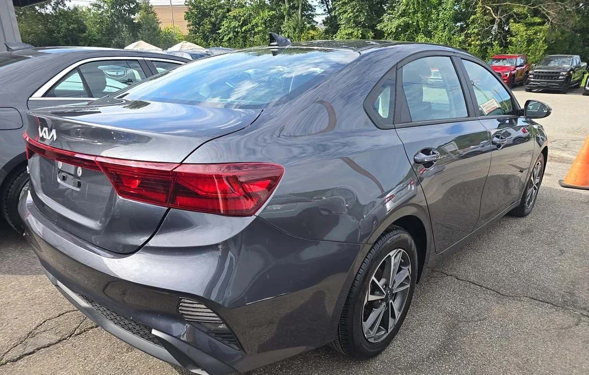 2023 KIA FORTE LXS 4