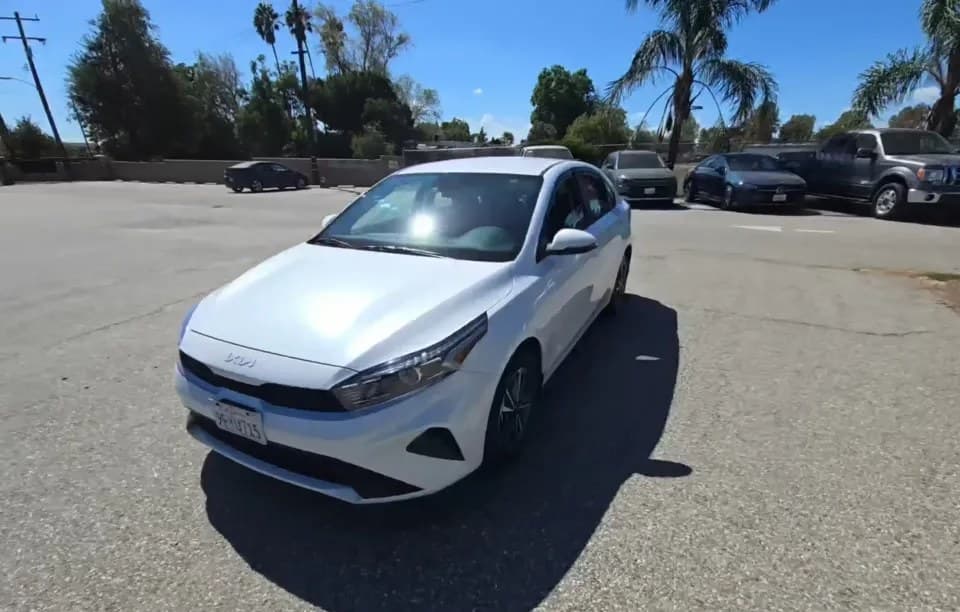 2023 KIA FORTE LXS 2