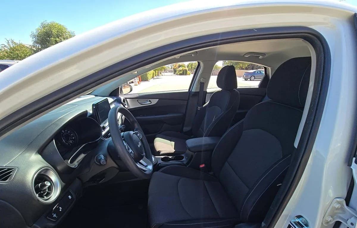 2023 KIA FORTE LXS 4