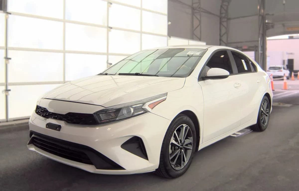 2024 KIA FORTE LXS 2