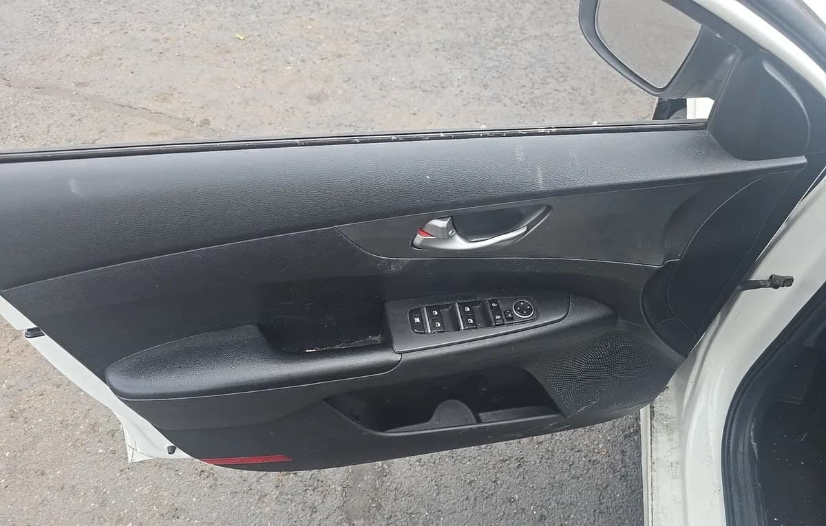 2019 KIA FORTE FE 6