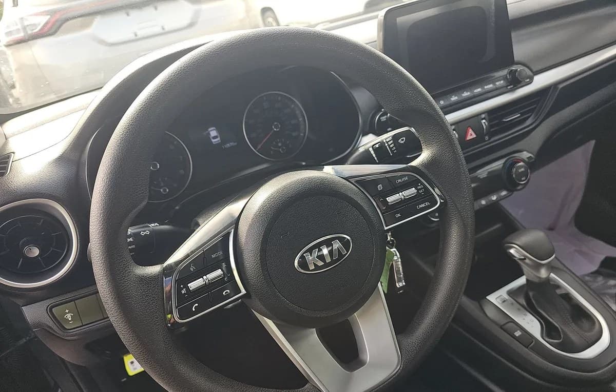 2019 KIA FORTE LXS 7