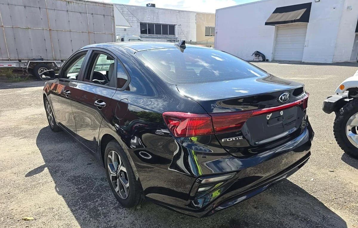 2021 KIA FORTE LXS 3