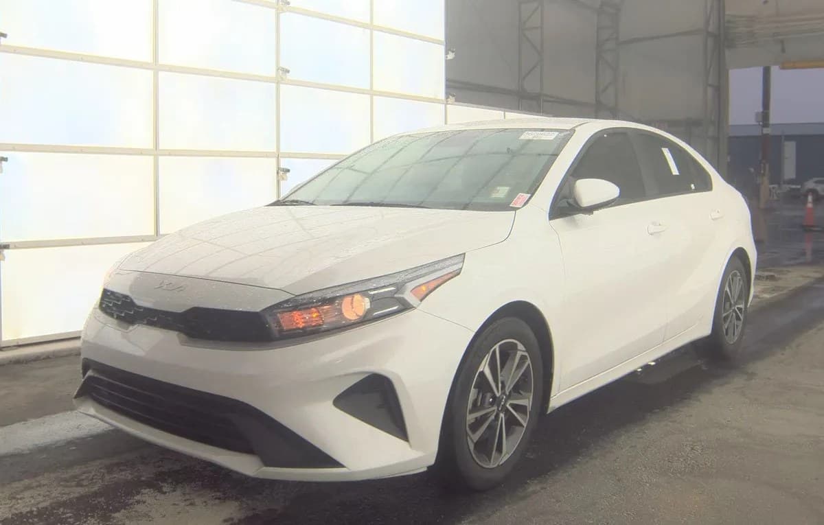 2023 KIA FORTE LXS 2