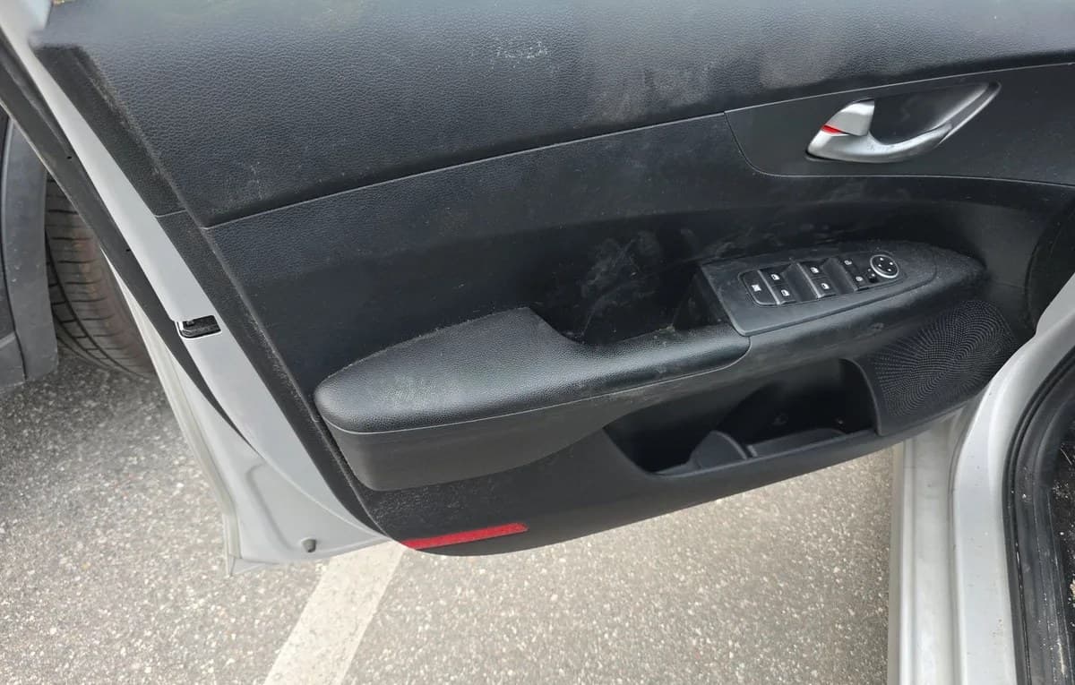 2019 KIA FORTE LXS 5