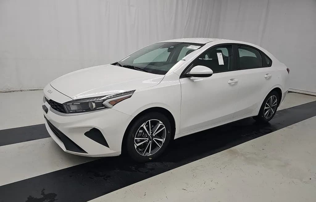 2023 KIA FORTE LXS