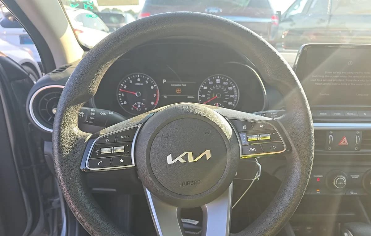 2024 KIA FORTE LXS 7