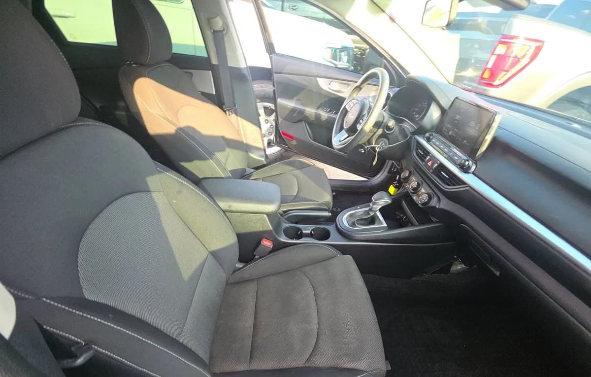 2024 KIA FORTE LXS 5