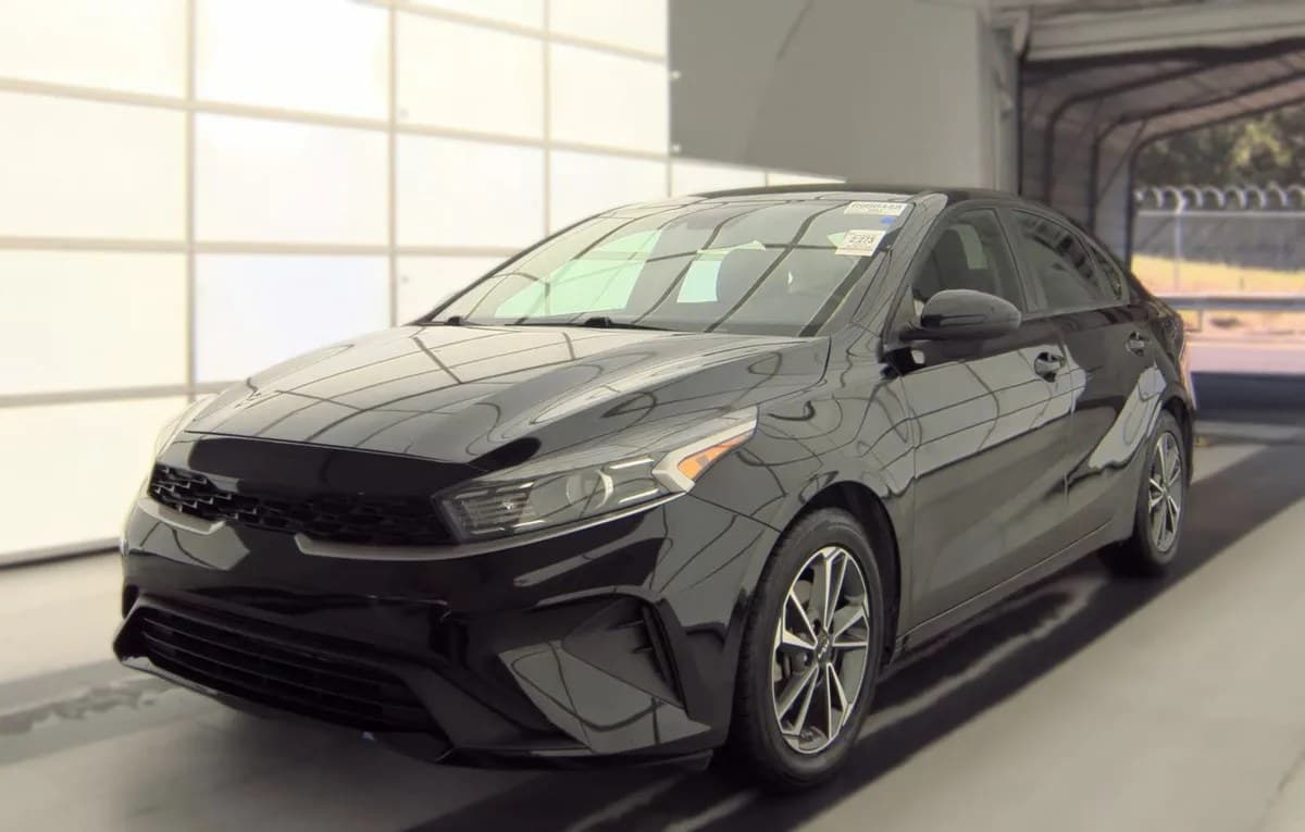 2023 KIA FORTE LXS 2