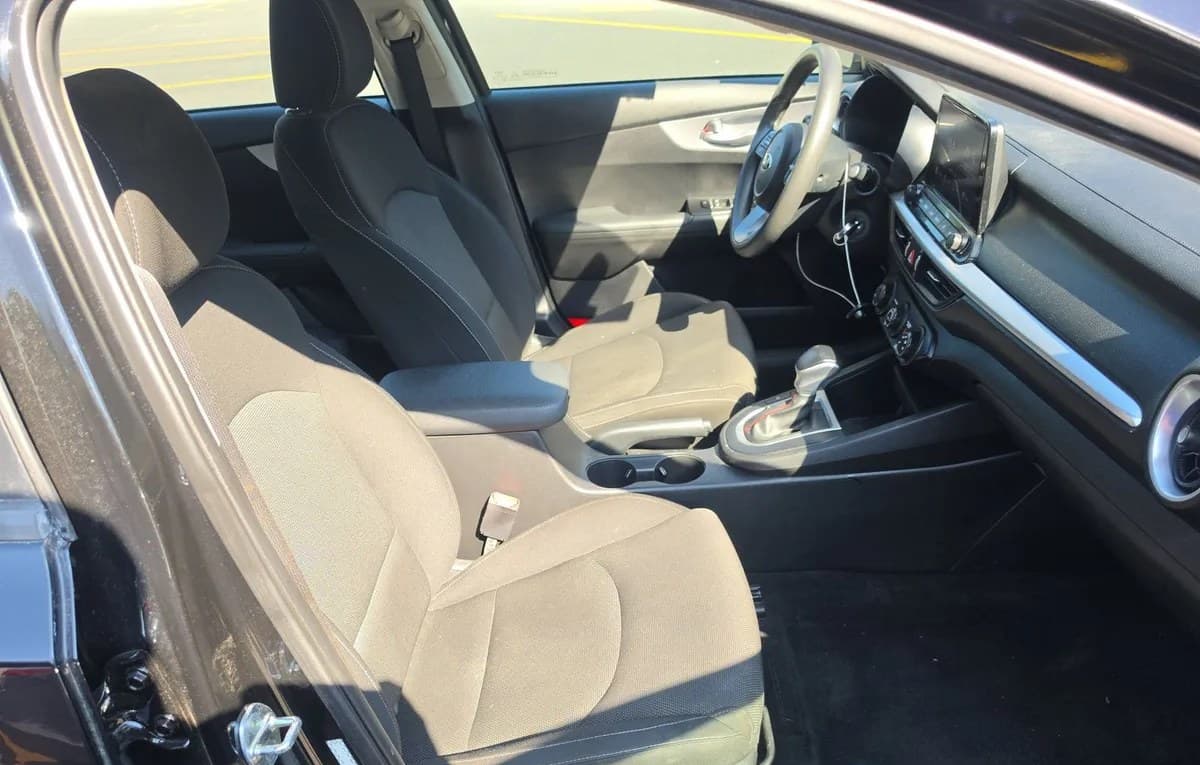 2023 KIA FORTE LXS 5