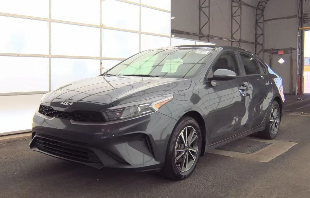2023 KIA FORTE LXS 2