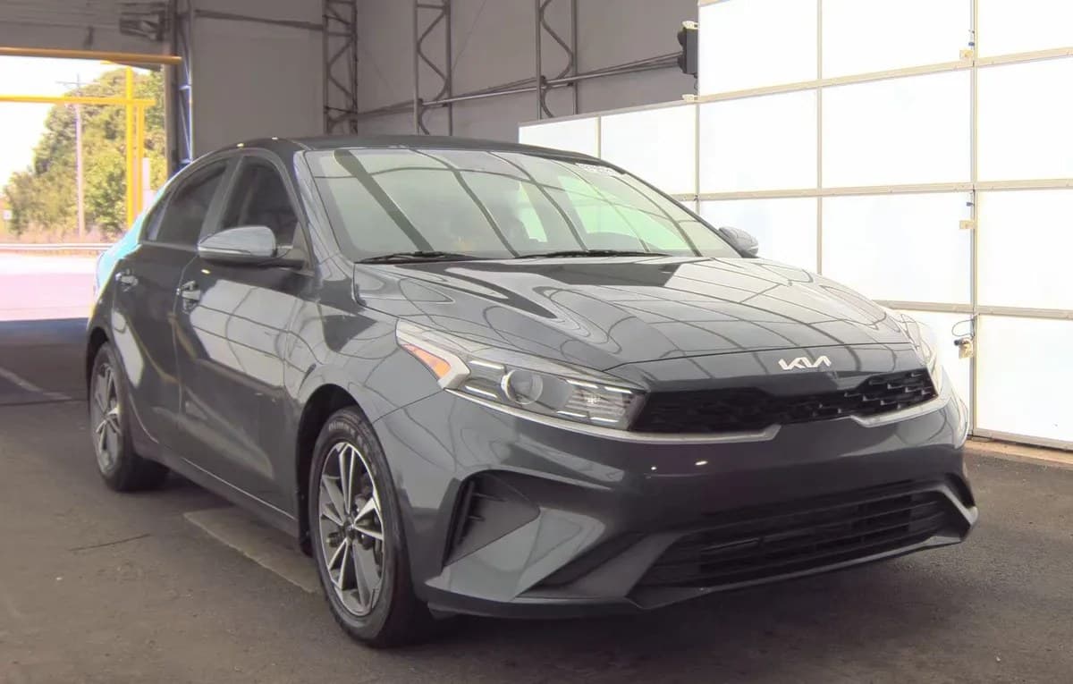 2023 KIA FORTE LXS 4