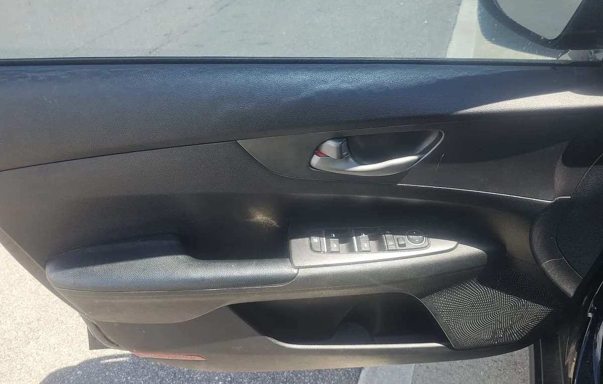 2019 KIA FORTE FE 6