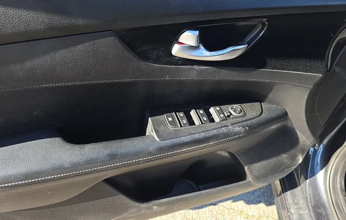 2021 KIA FORTE GT-LINE 6