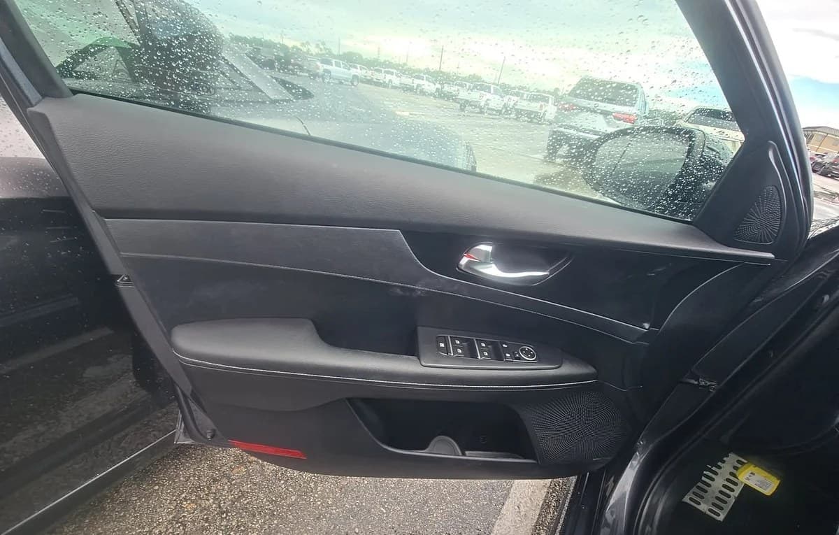 2020 KIA FORTE GT-Line 6