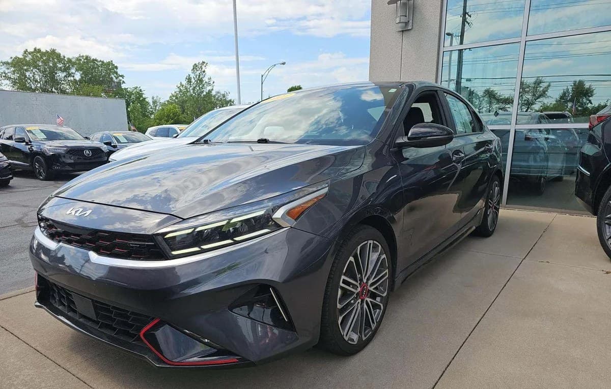 2023 KIA FORTE GT 2